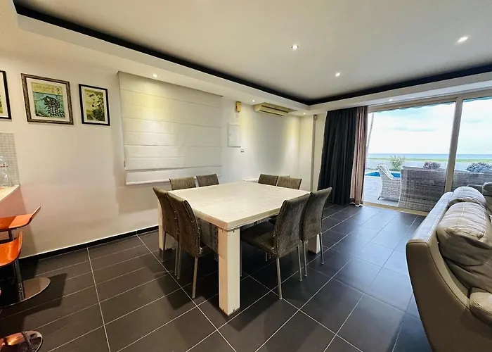 Eva ヴィラ マゾトス